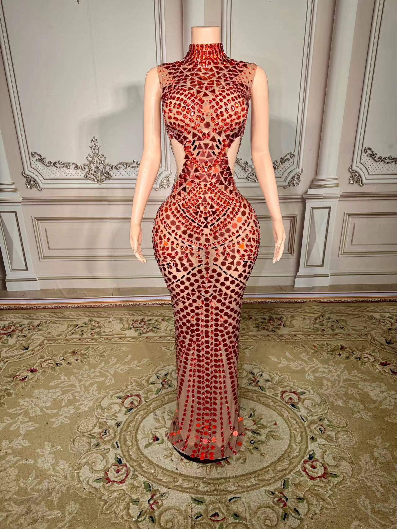 กระจกหรูหรา Rhinestones ชุดยาว - Luxury Lifestyle Photography บทวิจารณ์และราคา