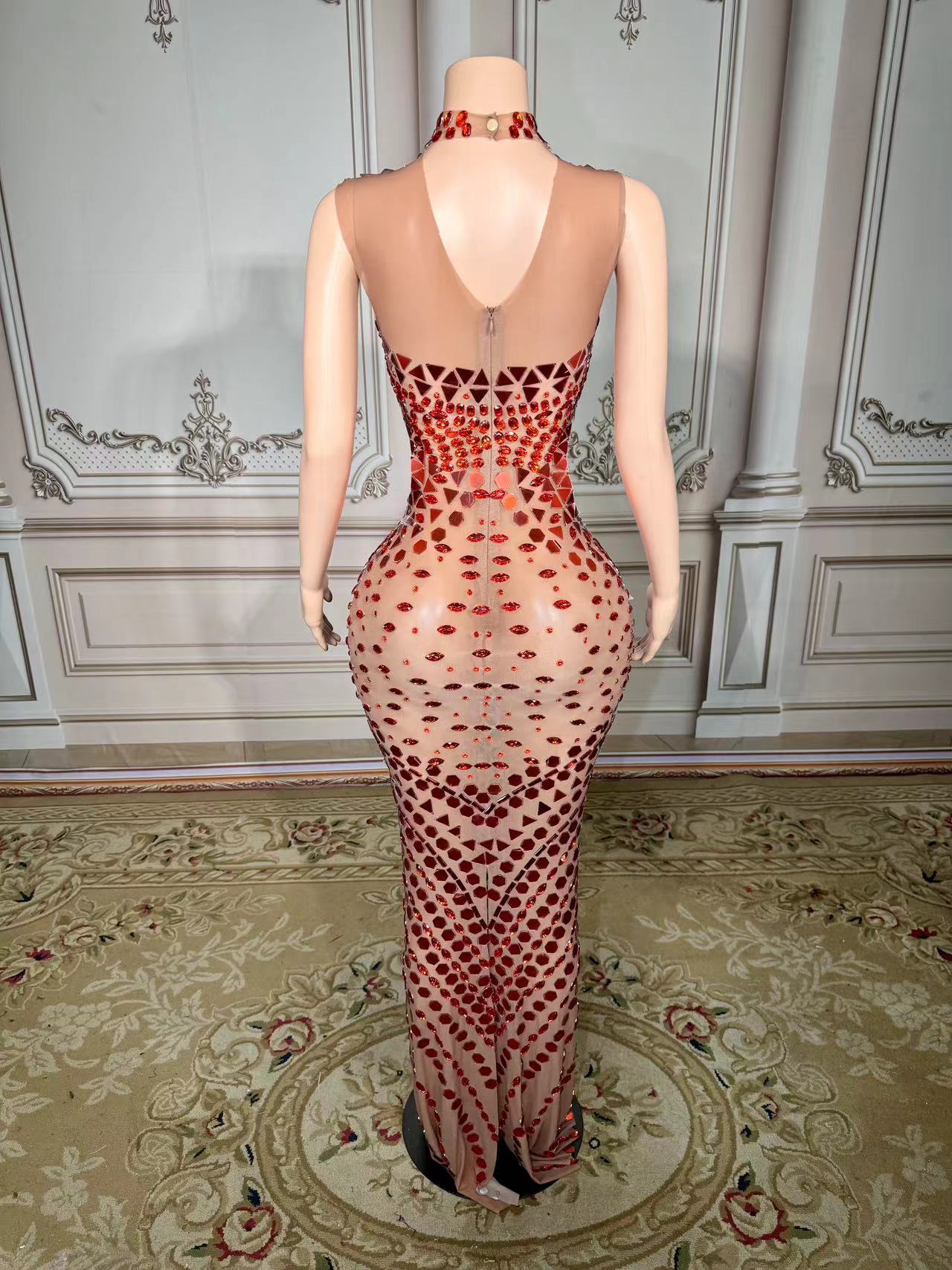 กระจกหรูหรา Rhinestones ชุดยาว - Luxury Lifestyle Photography บทวิจารณ์และราคา